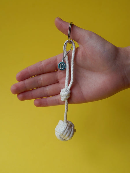 monkey's fist keychain - white (shiny)