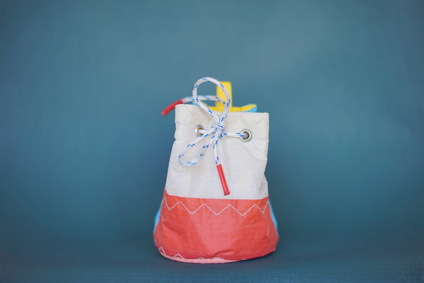 tiny bucket 01